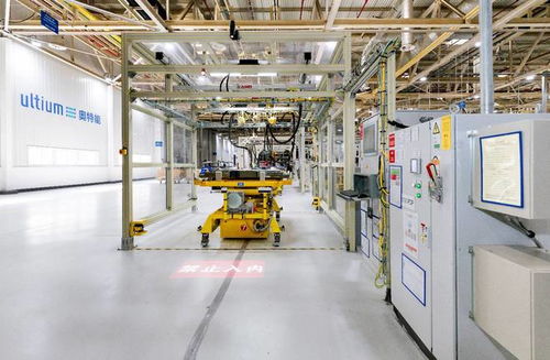 由奧特能工廠打造的別克大五座電動suv e5試裝車下線